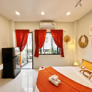 https://apt-lalahouse-spring-saigon-center.hotelsvungtau.com